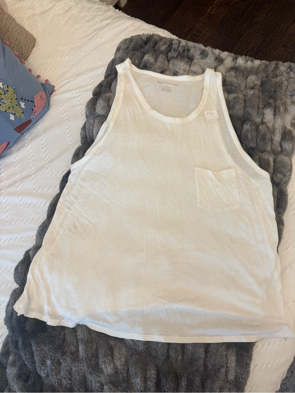 American Eagle Outfitters White Scoop Neck Tank Top with Pocket